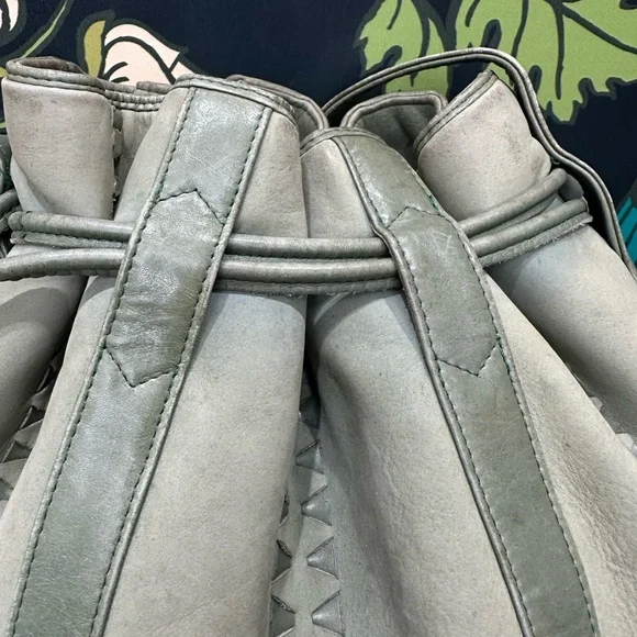 Bally Vintage Soft Lambskin Leather Bucket Bag – Made in Italy - Picture 6 of 9